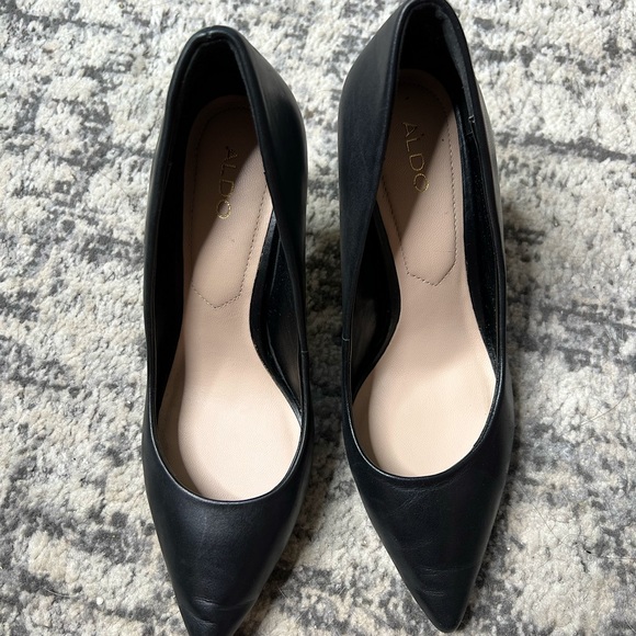 Aldo Heels size 6.5 Black - Picture 1 of 3